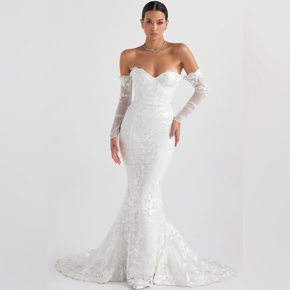 White lace wedding dress style “Isabelle” from House of CB